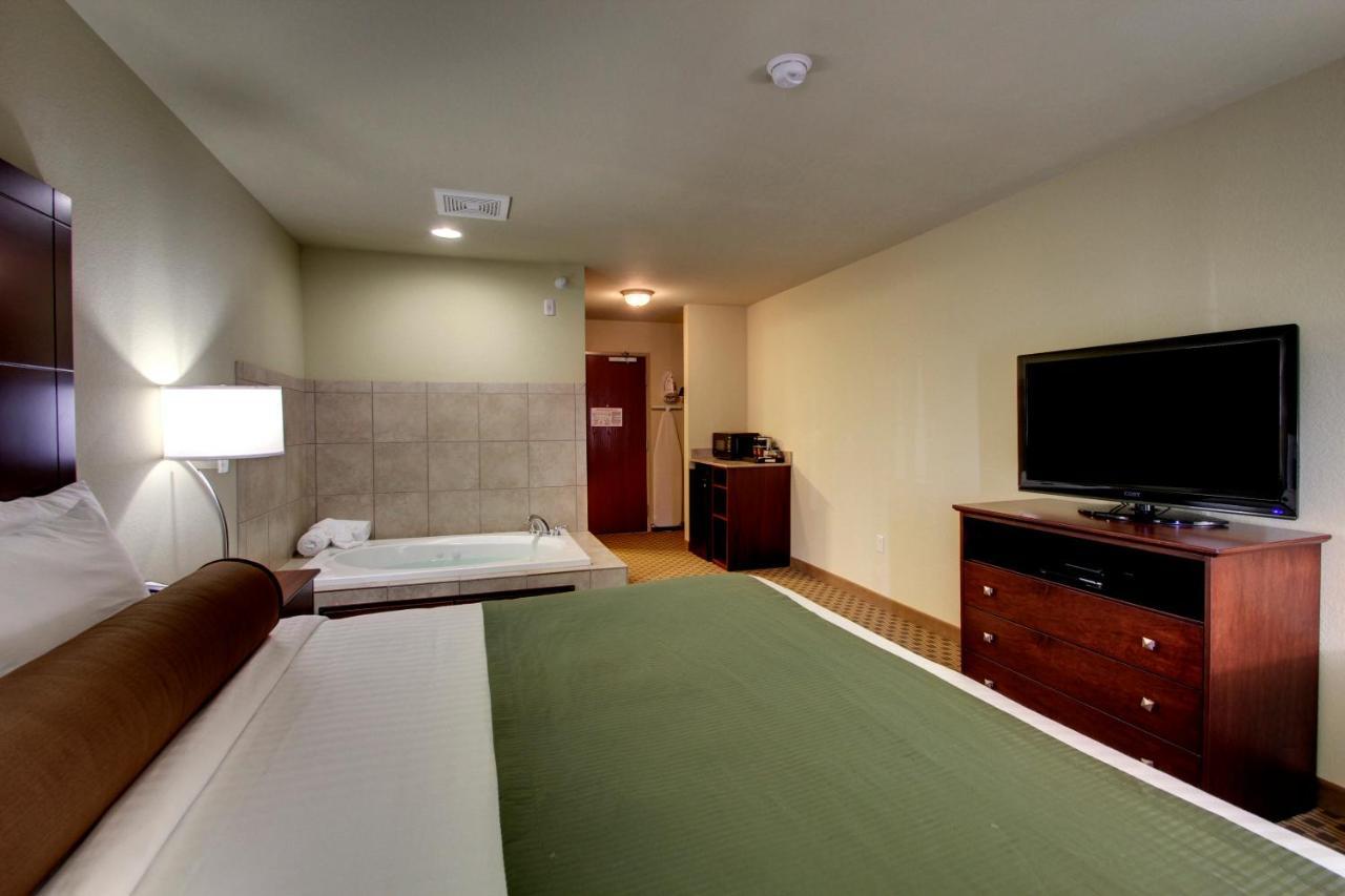 Cobblestone Inn & Suites - Carrington Exteriér fotografie