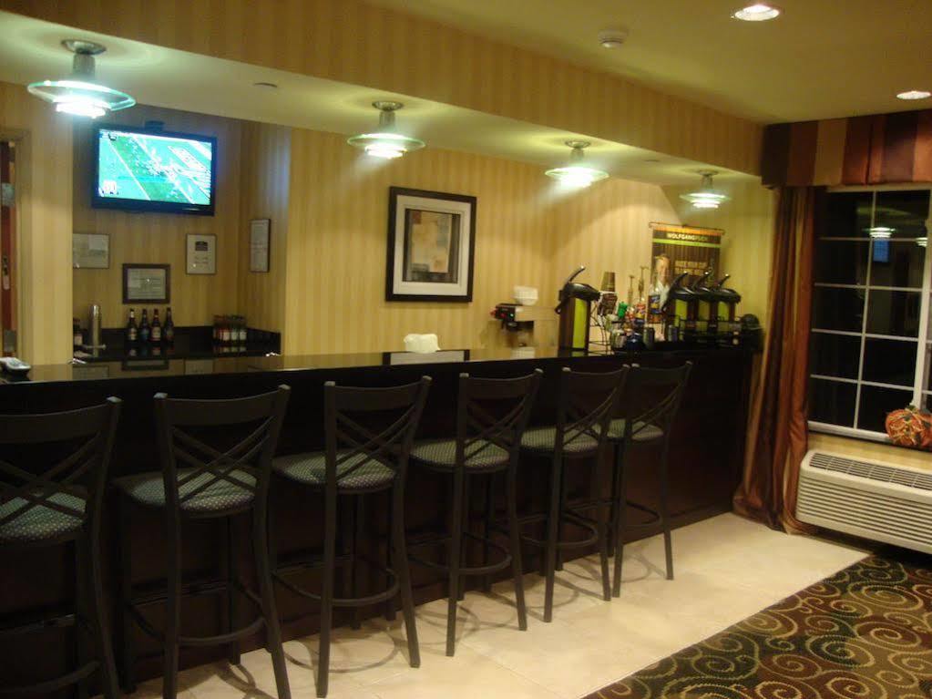 Cobblestone Inn & Suites - Carrington Exteriér fotografie